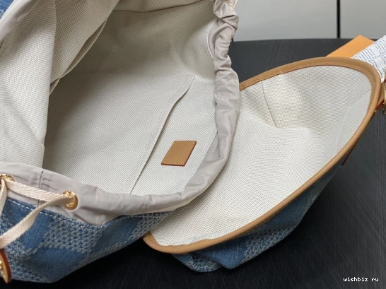 WIS Backpack LOUIS VUITTON Montsouris 0919